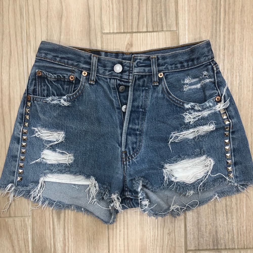 Levi’s Studded distressed shorts